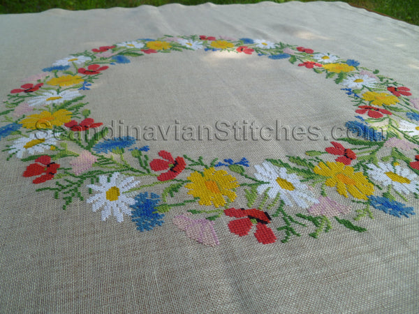 Summer Garland Tablecloth