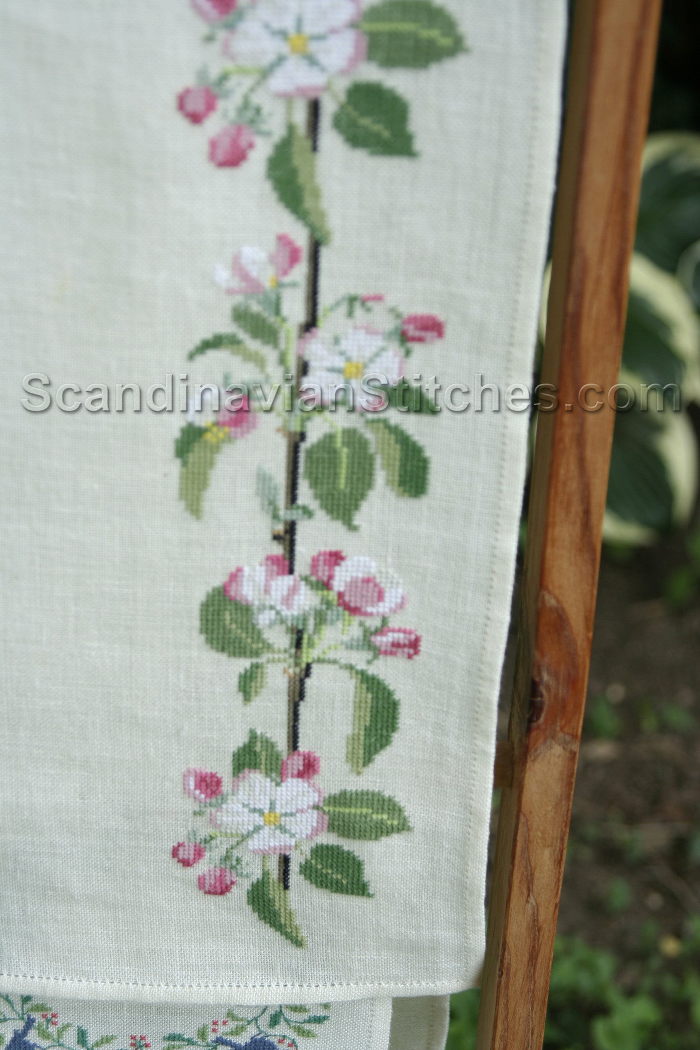 Apple Branch Runner Apple Branch Runner