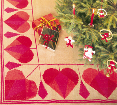 Hearts & Globes Tree Skirt