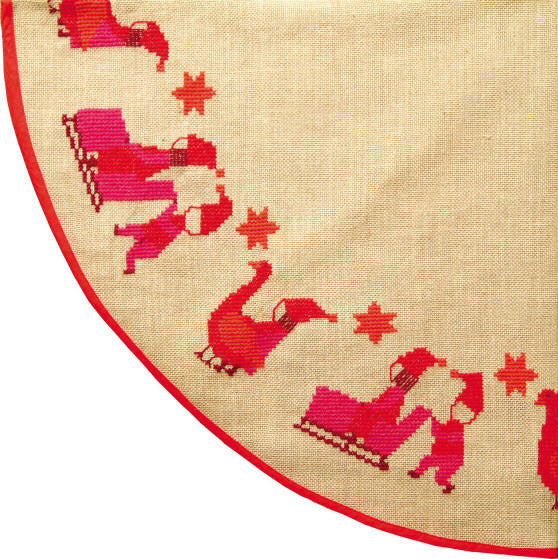 Pixies & Geese Tree Skirt